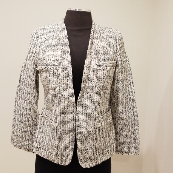 NWT! WEEKEND MAXMARA Black with Ivory Size 4 Jacket